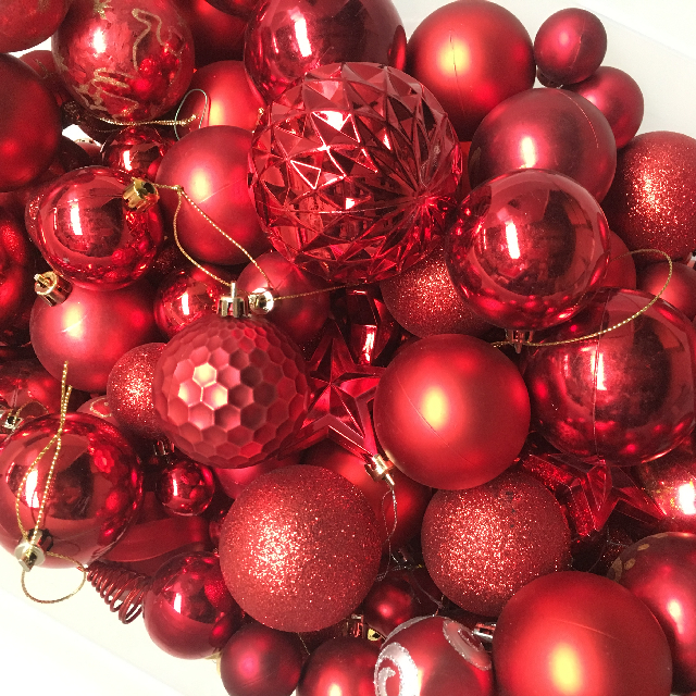 BAUBLE, Red (Box Lot)